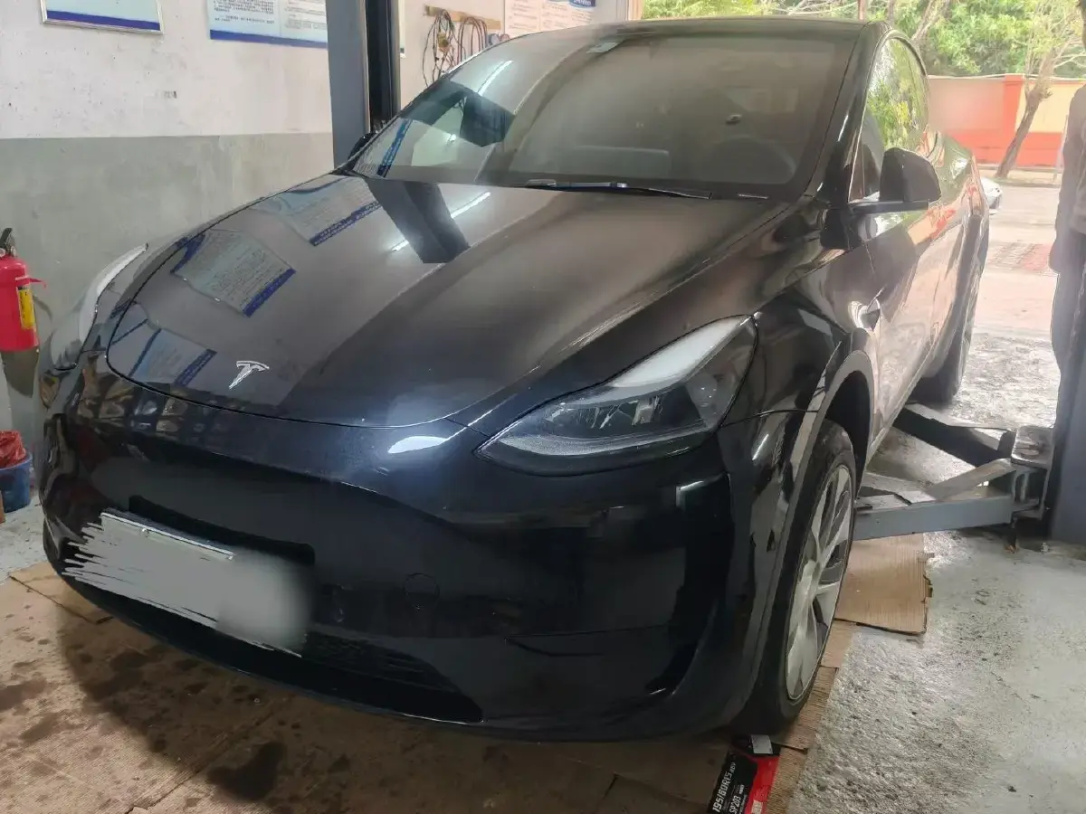 2022 Tesla Model Y BEV 60KWH