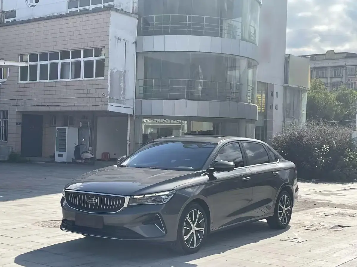 2022 Geely Emgrand 1.5L 114HP L4 CVT