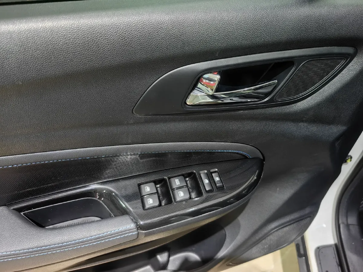 2018 ChangAn CS15 EV BEV 42.92KWH,autocango,china used car exporter,china ev exporter,chinese used car exporter,chinese used ev exporter