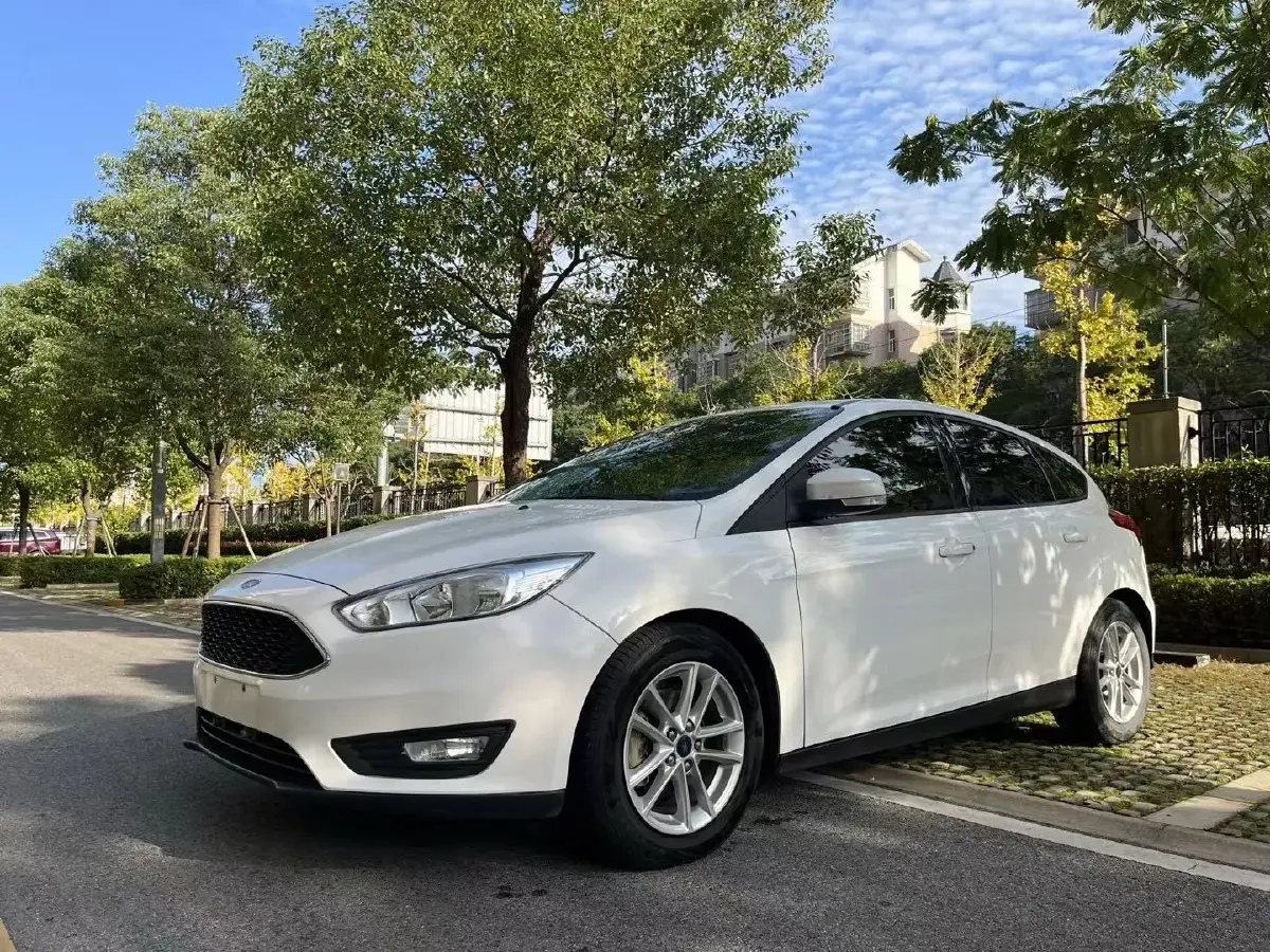 2018 Ford Focus 1.6L 125HP L4 6DCT