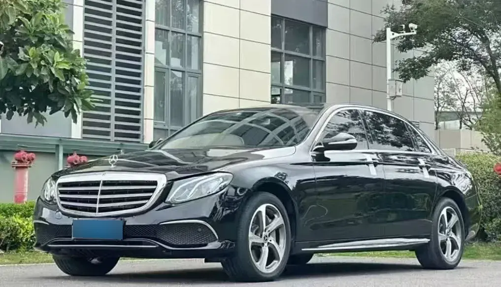 2017 Mercedes-Benz E Class 2.0T 245HP L4 9AT