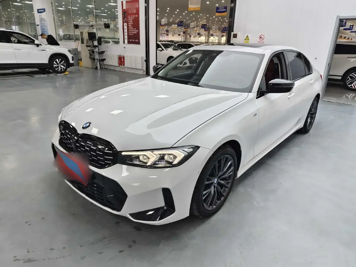 2024 BMW 3 Series 2.0T 184HP L4 8AT