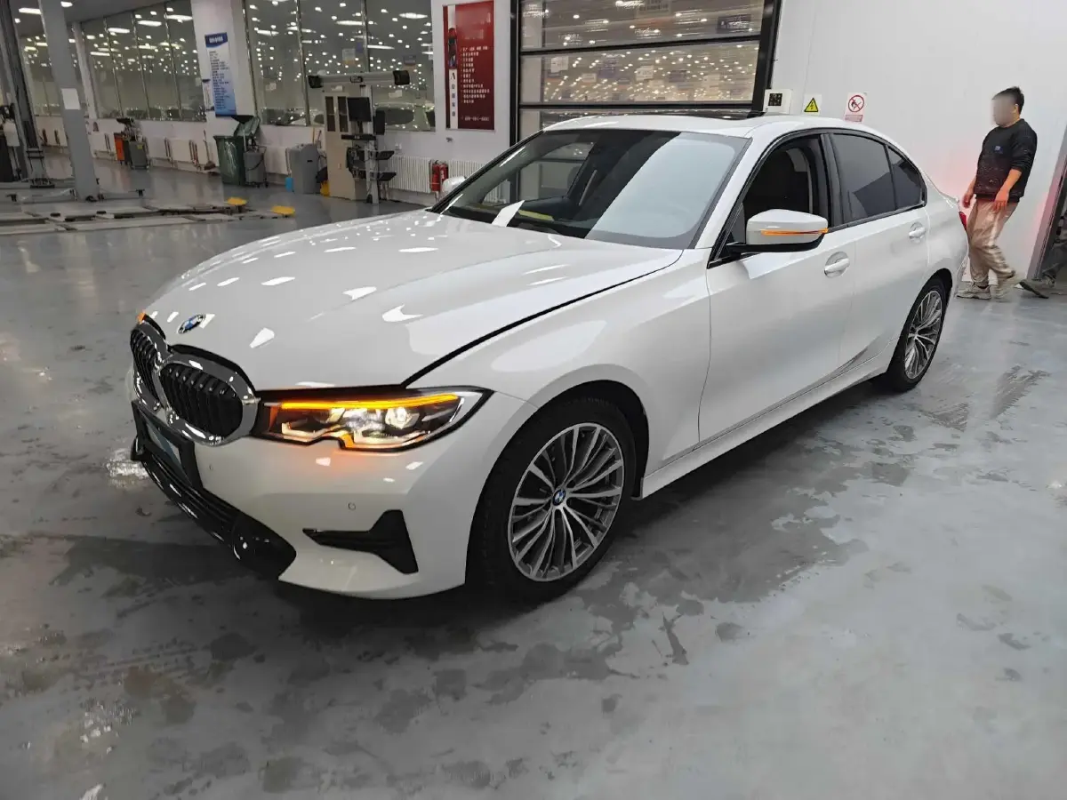2021 BMW 3 Series 2.0T 156HP L4 8AT