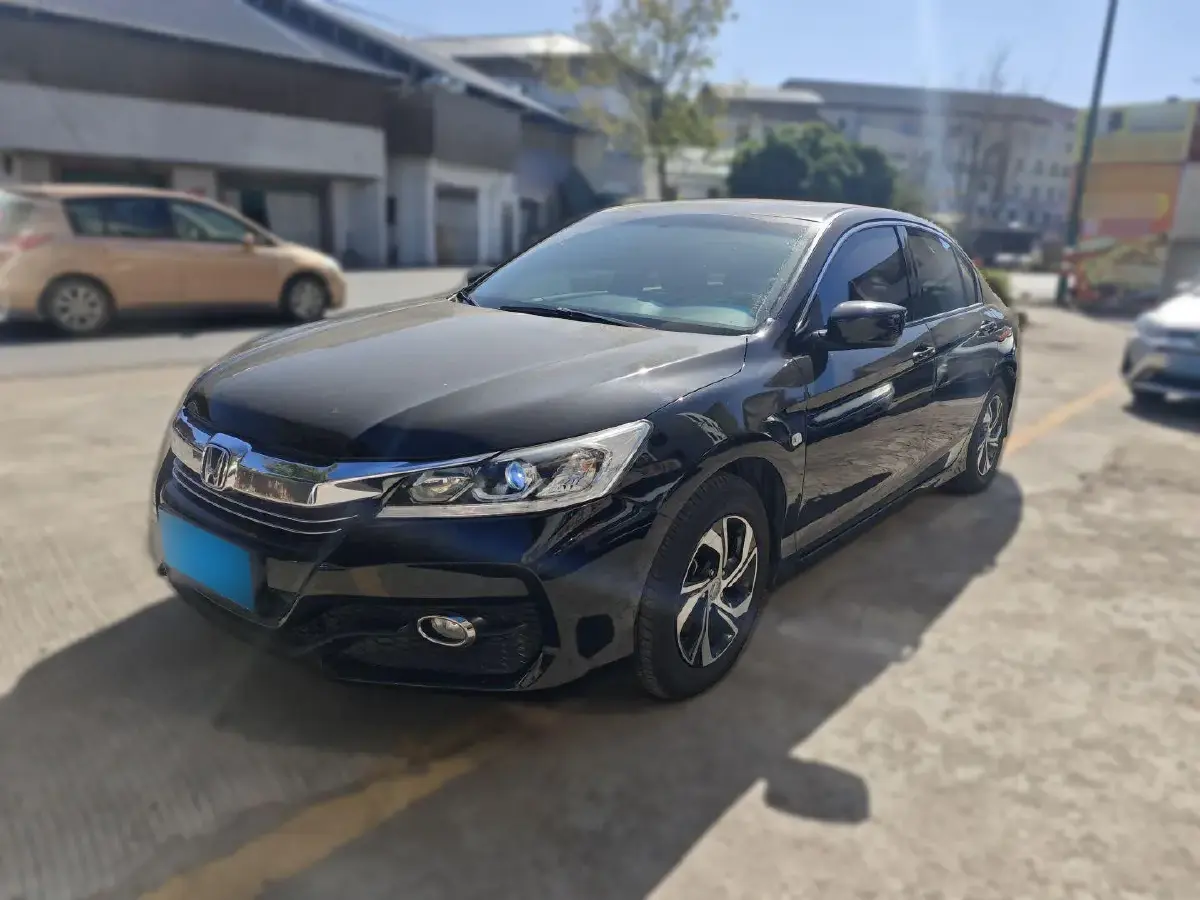 2016 Honda Accord 2.0L 155HP L4 CVT