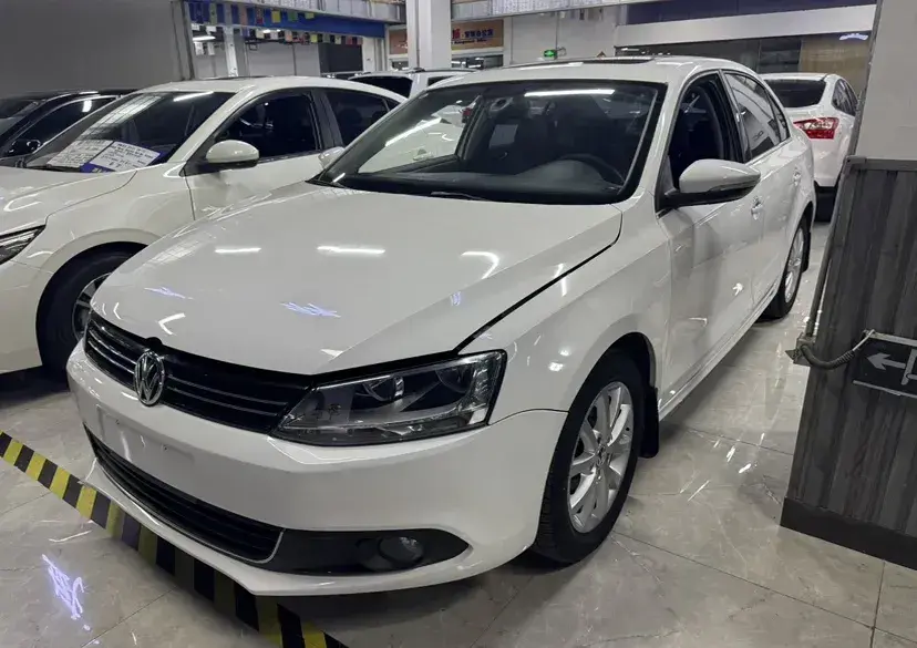 2012 Volkswagen Sagitar 1.6L 105HP L4 6AT