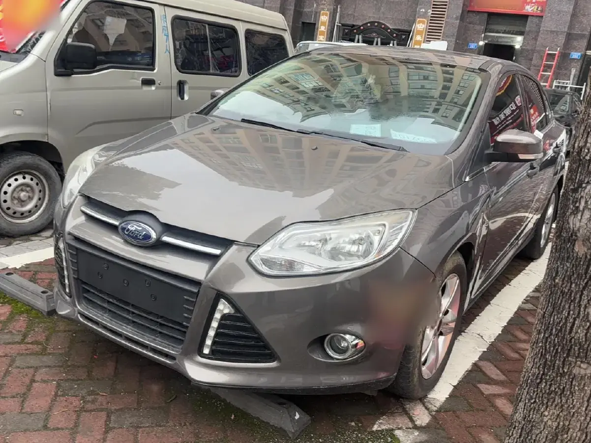2012 Ford Focus 1.6L 125HP L4 6DCT