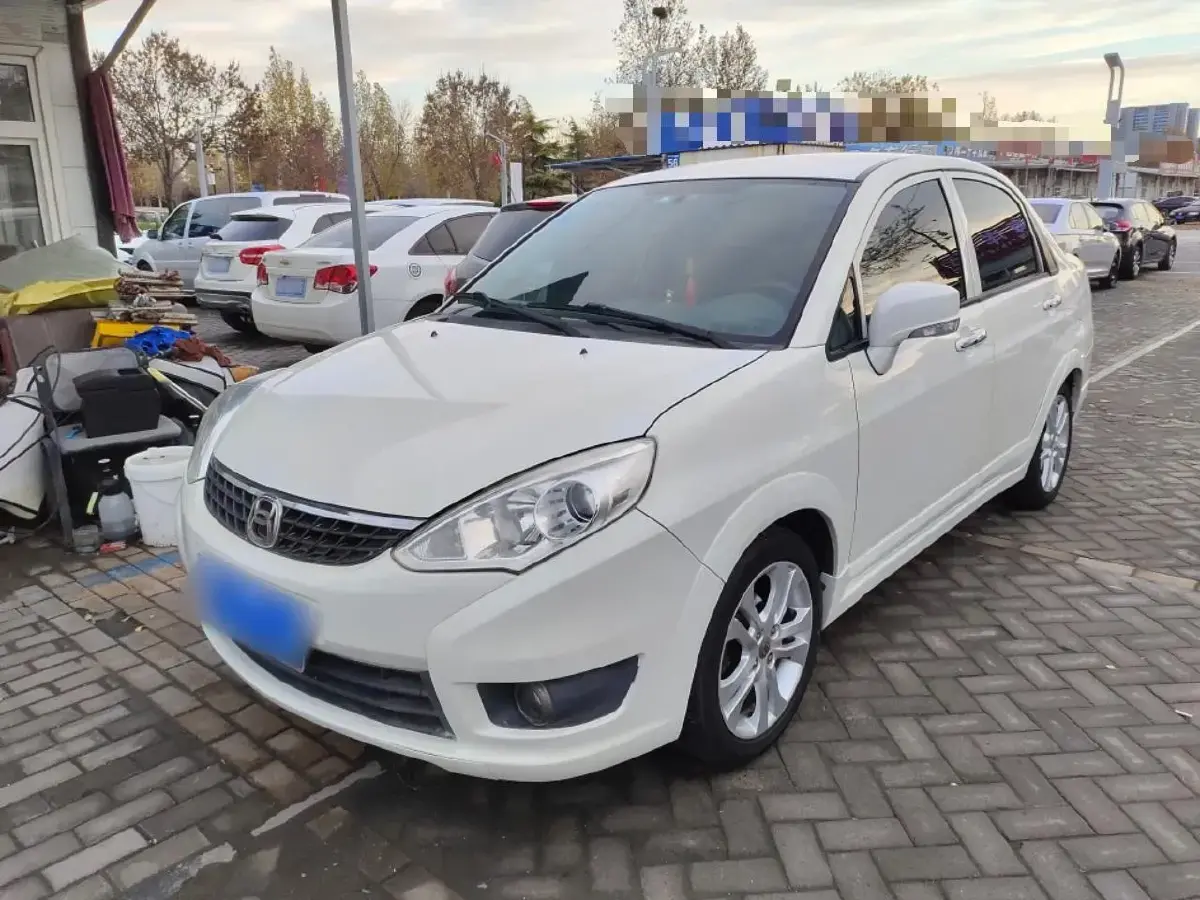 2015 Suzuki Liana A6 1.4L 101HP L4 5MT