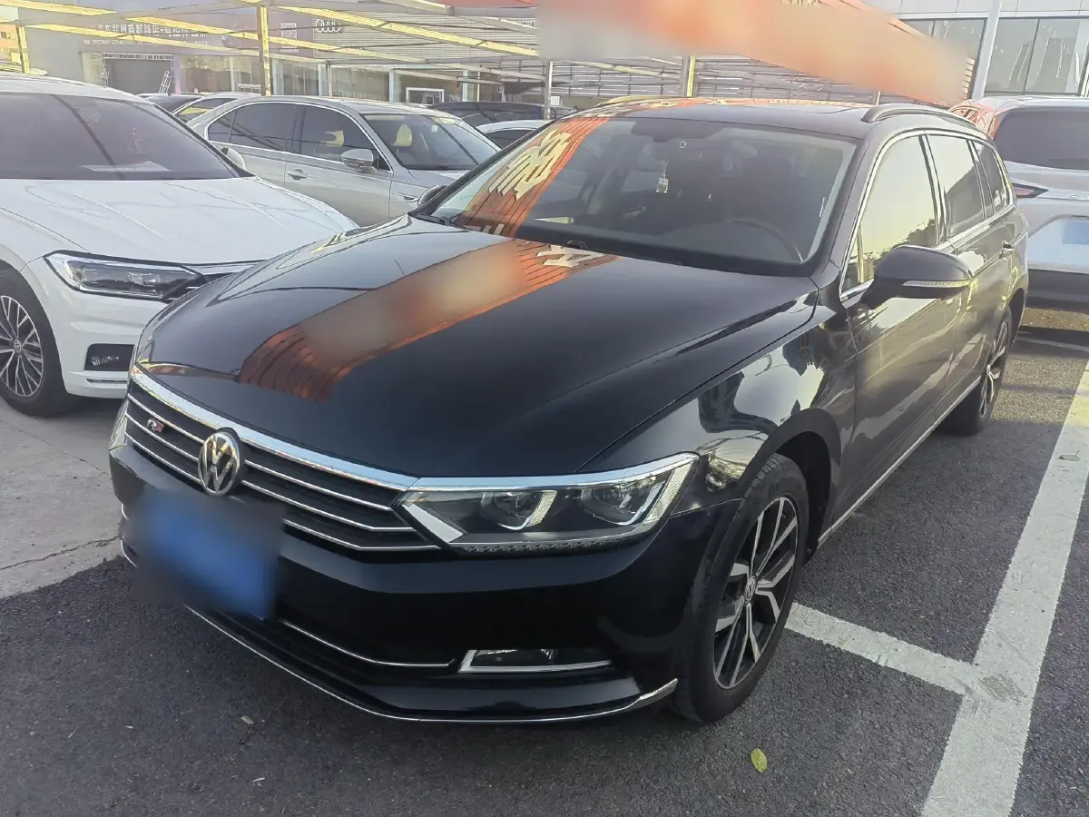 2018 Volkswagen Alltrack 2.0T 220HP L4 6DCT