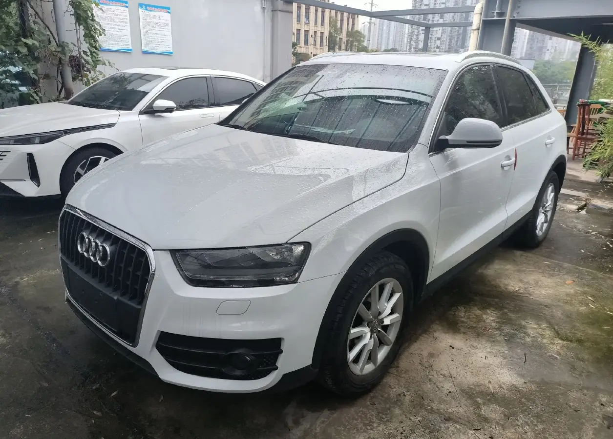2013 Audi Q3 2.0T 170HP L4 7DCT