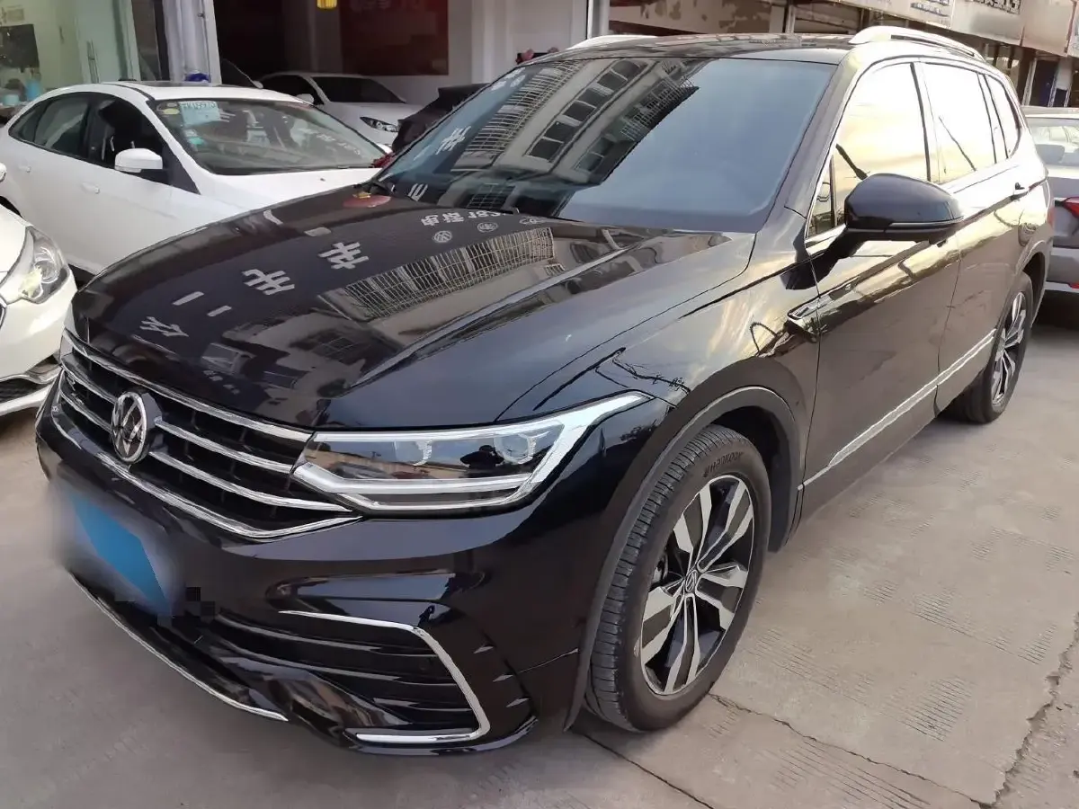 2023 Volkswagen Tiguan L 2.0T 186HP L4 7DCT