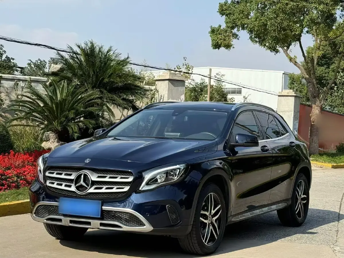 2017 Mercedes-Benz GLA Class 1.6T 156HP L4 7DCT