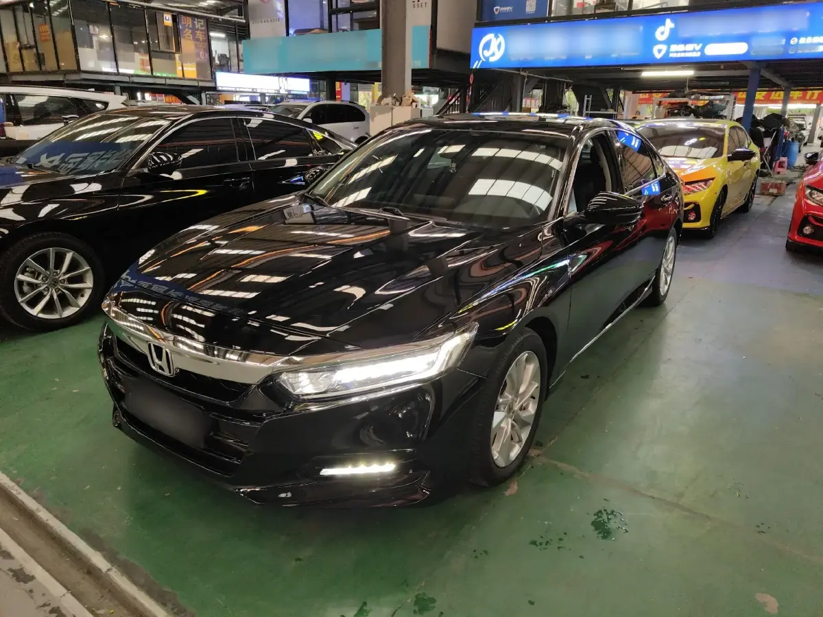 2018 Honda Accord 1.5T 194HP L4 CVT