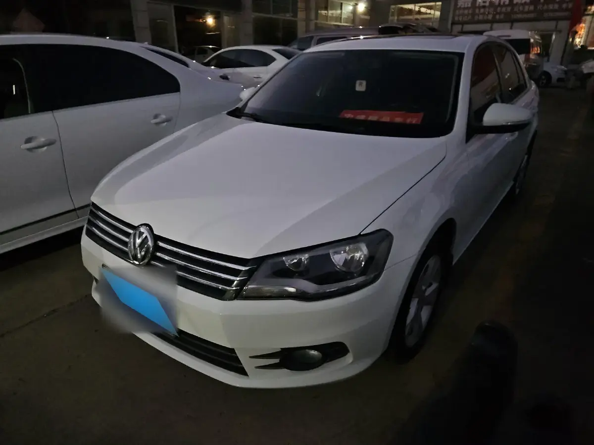 2014 Volkswagen Bora 1.6L 105HP L4 5MT