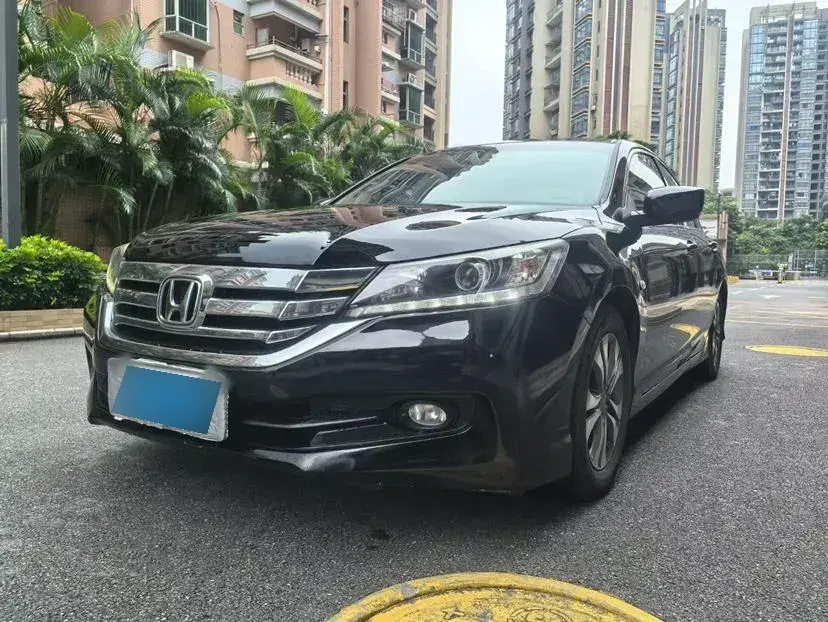 2015 Honda Accord 2.0L 155HP L4 CVT