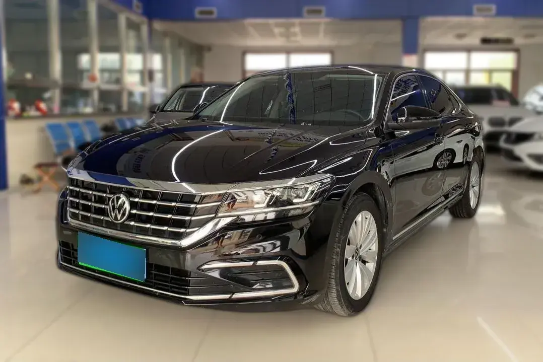 2021 Volkswagen Passat 2.0T 186HP L4 7DCT
