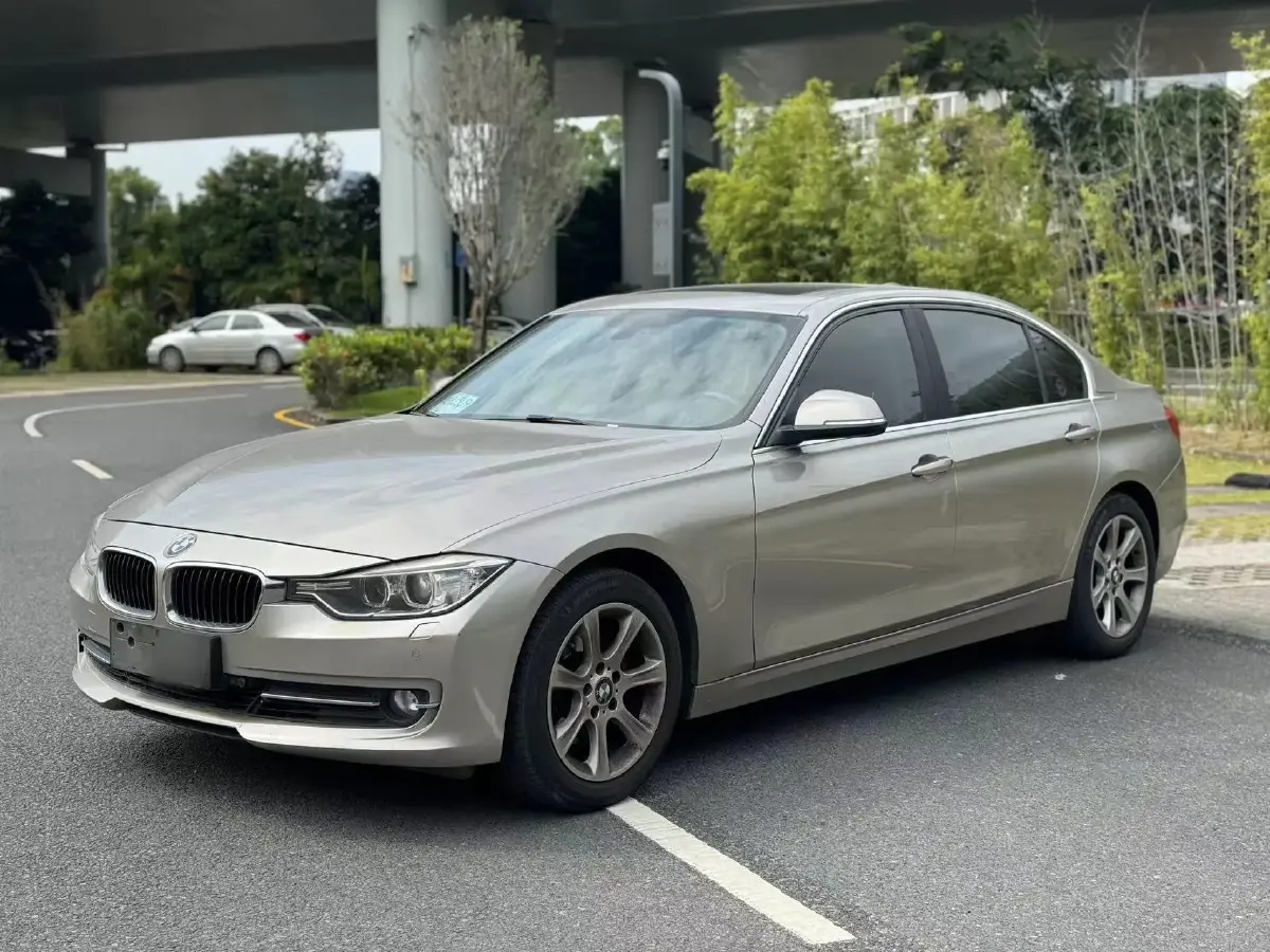 2014 BMW 3 Series 2.0T 245HP L4 8AT