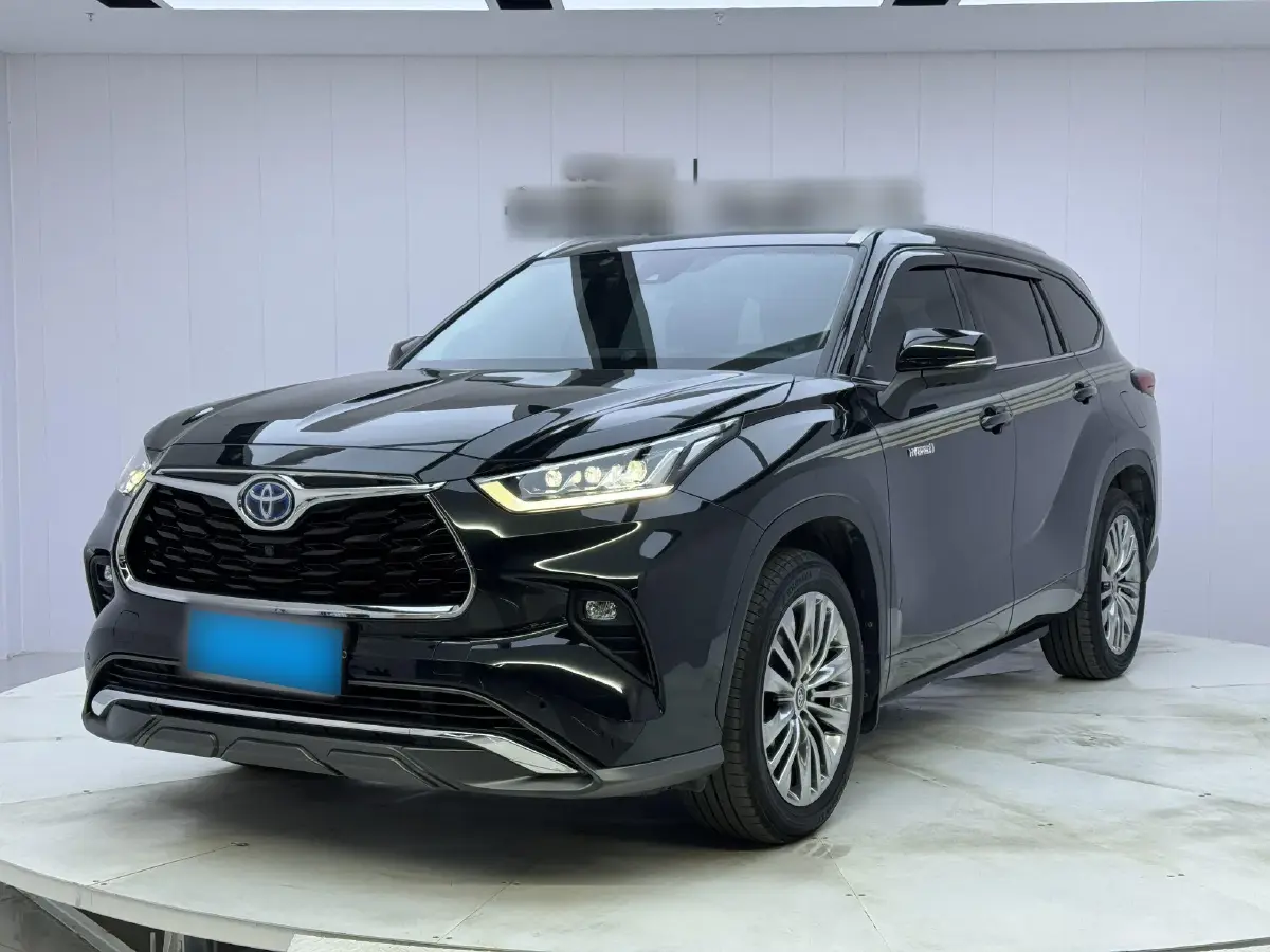 2022 Toyota Highlander 2.5L 192HP L4 E-CVT Hybrid