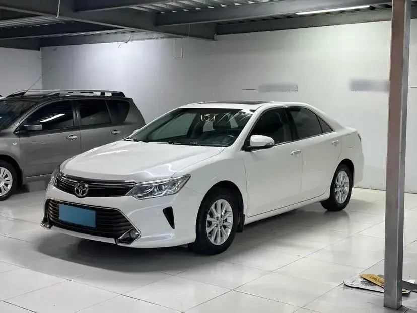 2015 Toyota Camry 2.0L 167HP L4 6AT