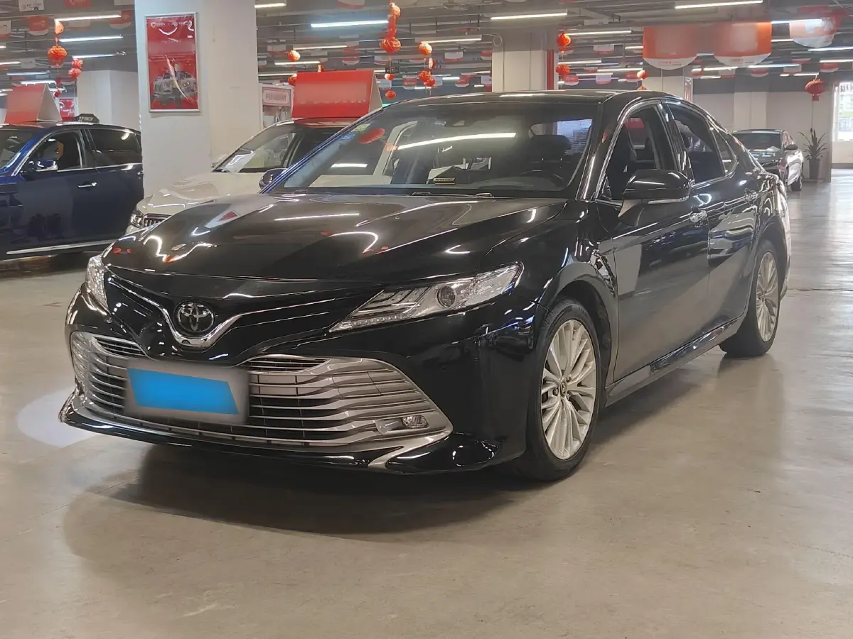 2018 Toyota Camry 2.5L 209HP L4 8AT