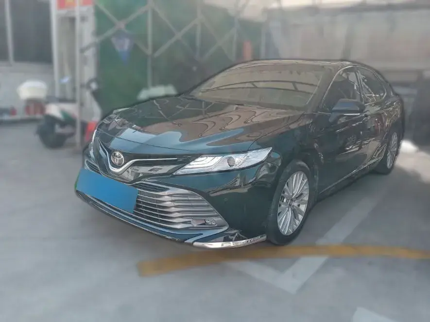 2019 Toyota Camry 2.5L 209HP L4 8AT