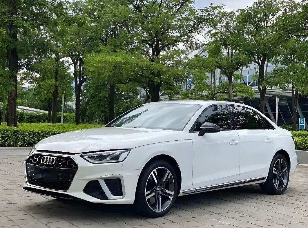 2019 Audi A4L 2.0T 190HP L4 7DCT