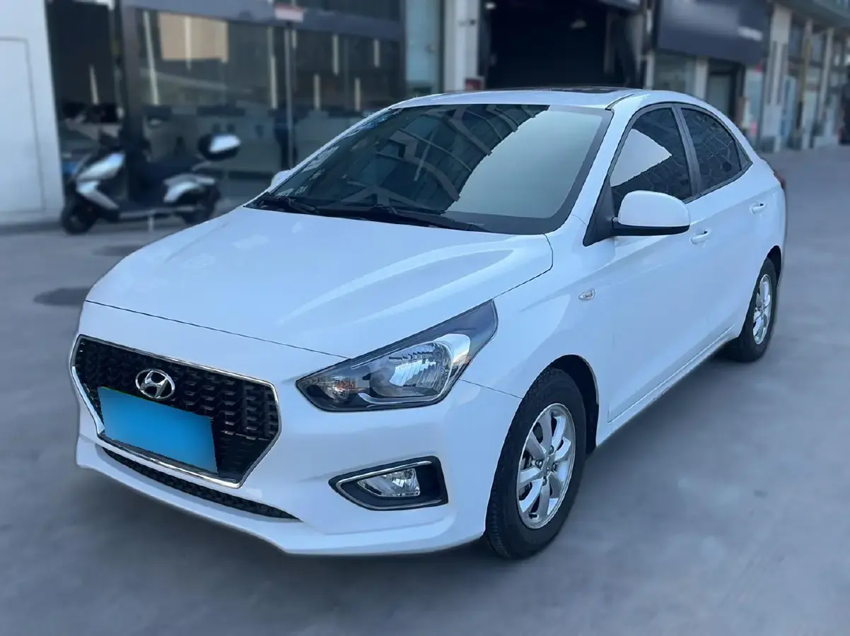 2017 Hyundai Reina 1.4L 95HP L4 4AT