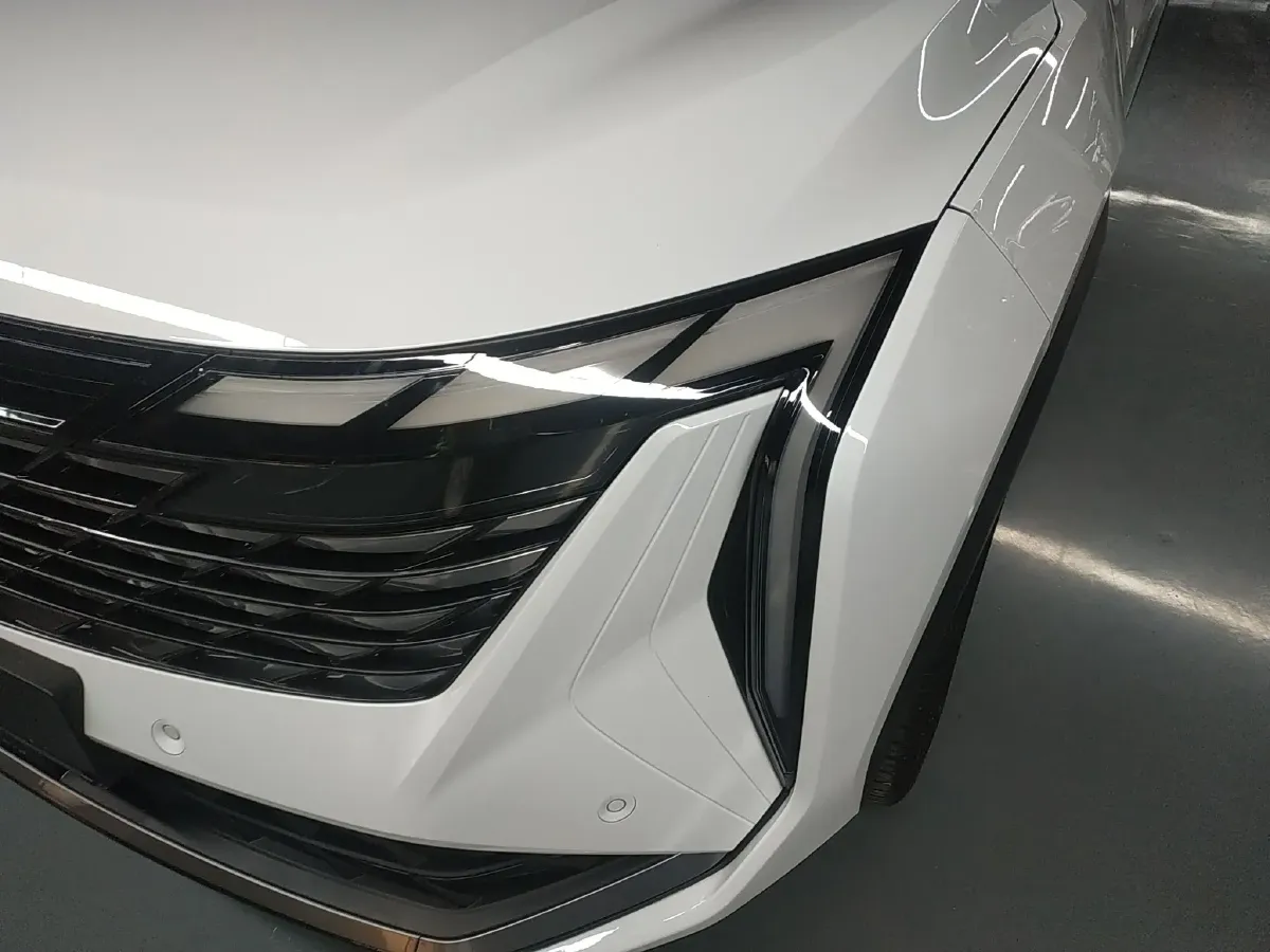 2021 Geely Monjaro 2.0T 218HP L4 7DCT,autocango,china used car exporter,china ev exporter,chinese used car exporter,chinese used ev exporter