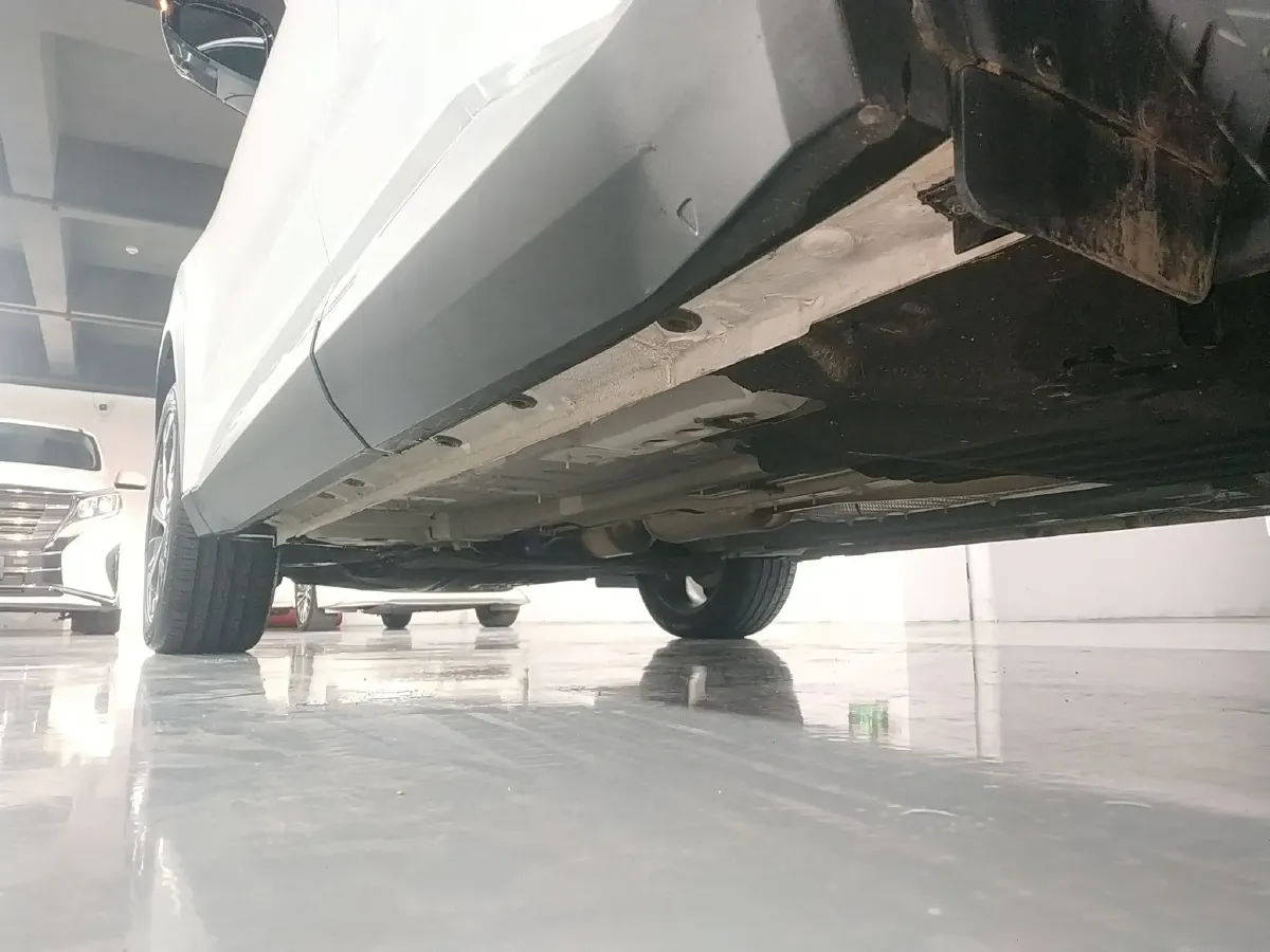 2021 Geely Monjaro 2.0T 218HP L4 7DCT,autocango,china used car exporter,china ev exporter,chinese used car exporter,chinese used ev exporter