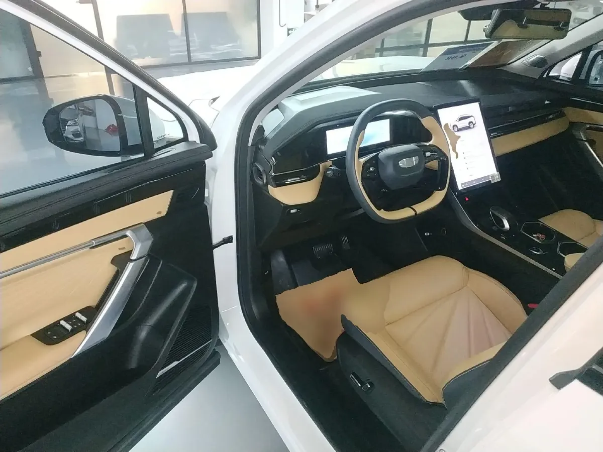 2021 Geely Monjaro 2.0T 218HP L4 7DCT,autocango,china used car exporter,china ev exporter,chinese used car exporter,chinese used ev exporter