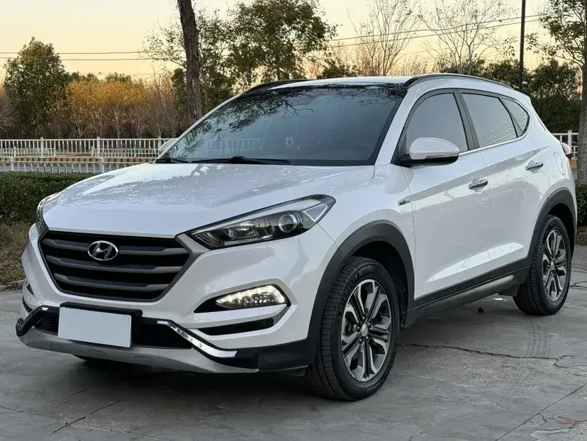 2015 Hyundai Tucson 1.6T 177HP L4 7DCT
