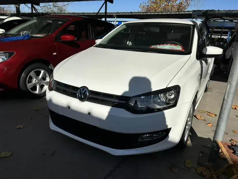 2013 Volkswagen Polo 1.6L 105HP L4 6AT