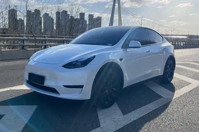 2022 Tesla Model Y BEV 60KWH