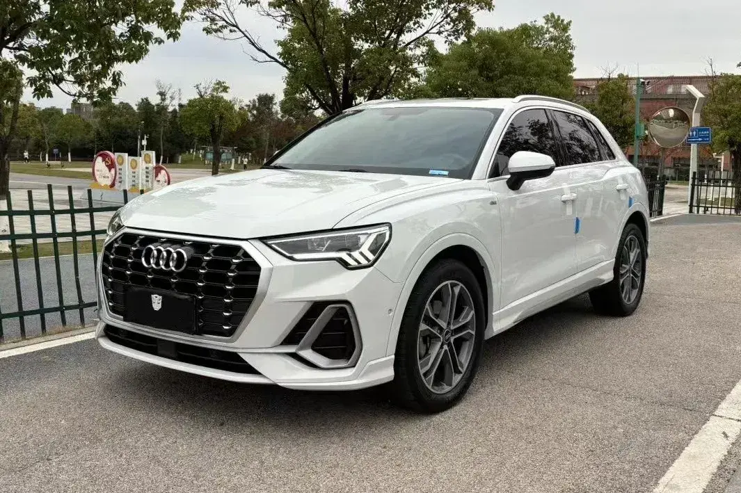 2021 Audi Q3 2.0T 186HP L4 7DCT