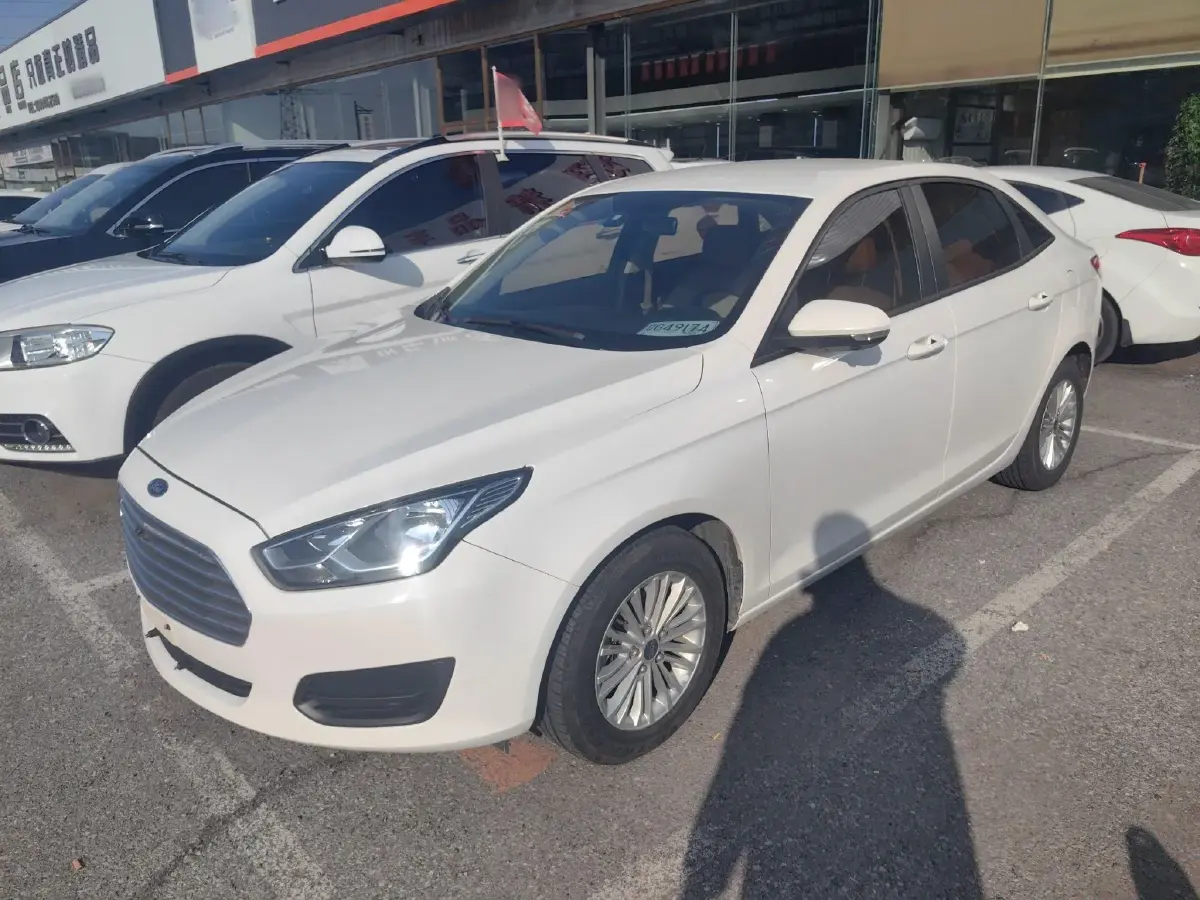 2017 Ford Escort 1.5L 113HP L4 6AT