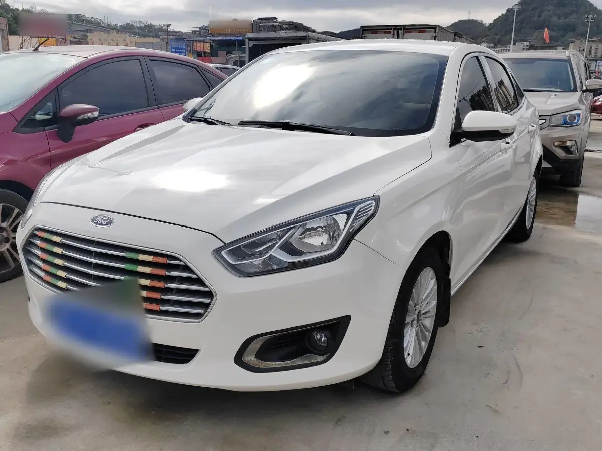 2017 Ford Escort 1.5L 113HP L4 5MT