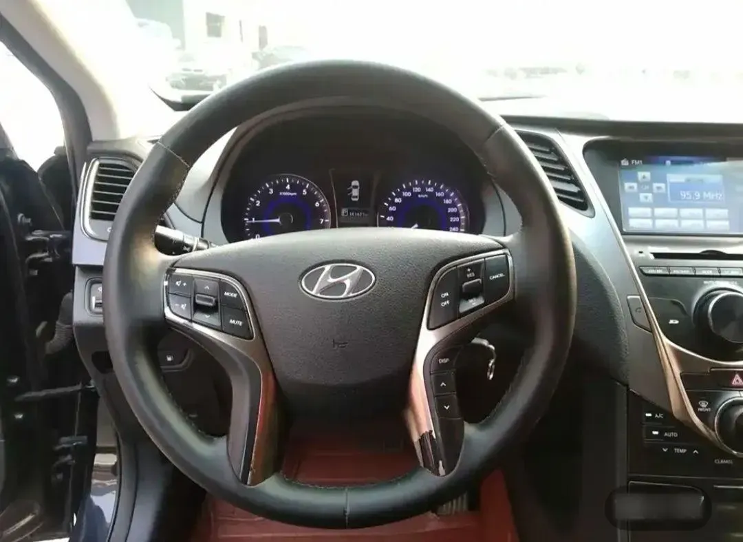 2015 Hyundai Azera 3.0L 250HP V6 6AT,autocango,china used car exporter,china ev exporter,chinese used car exporter,chinese used ev exporter