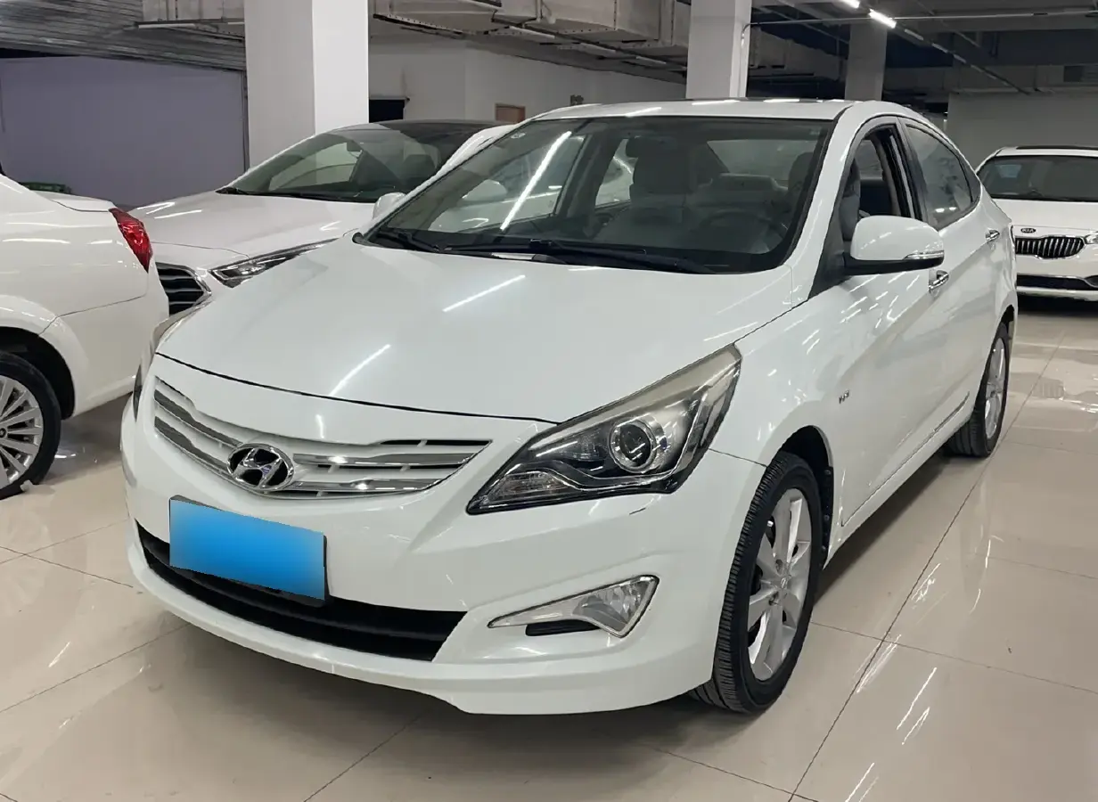 2014 Hyundai Reina 1.4L 107HP L4 5MT