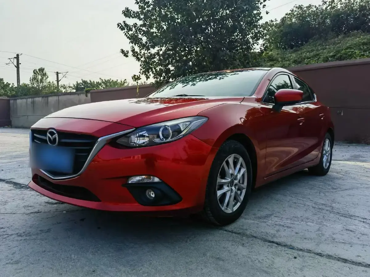 2014 Mazda 3 Axela 1.5L 117HP L4 6MT