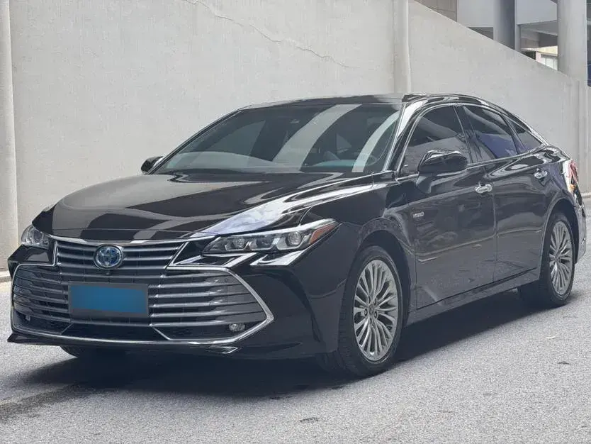 2019 Toyota Avalon 2.5L 178HP L4 E-CVT Hybrid