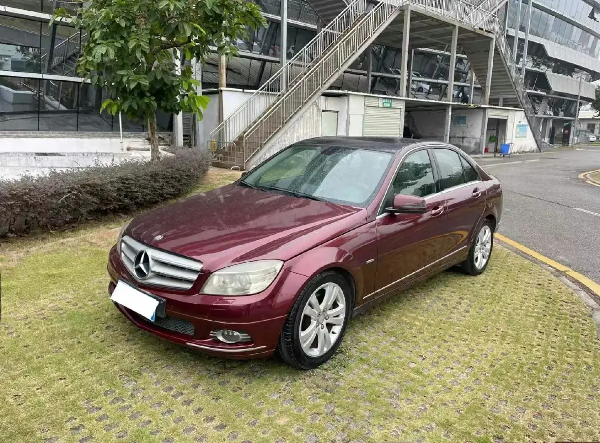 2013 Mercedes-Benz C Class 1.8T 204HP L4 7AT