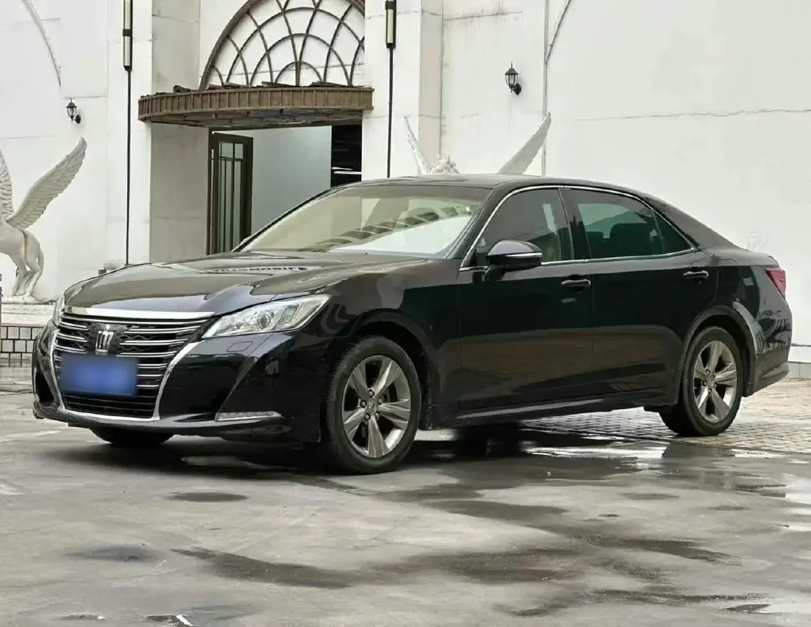 2015 Toyota Crown 2.5L 193HP V6 6AT