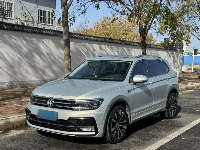 2019 Volkswagen Tiguan L 2.0T 186HP L4 7DCT