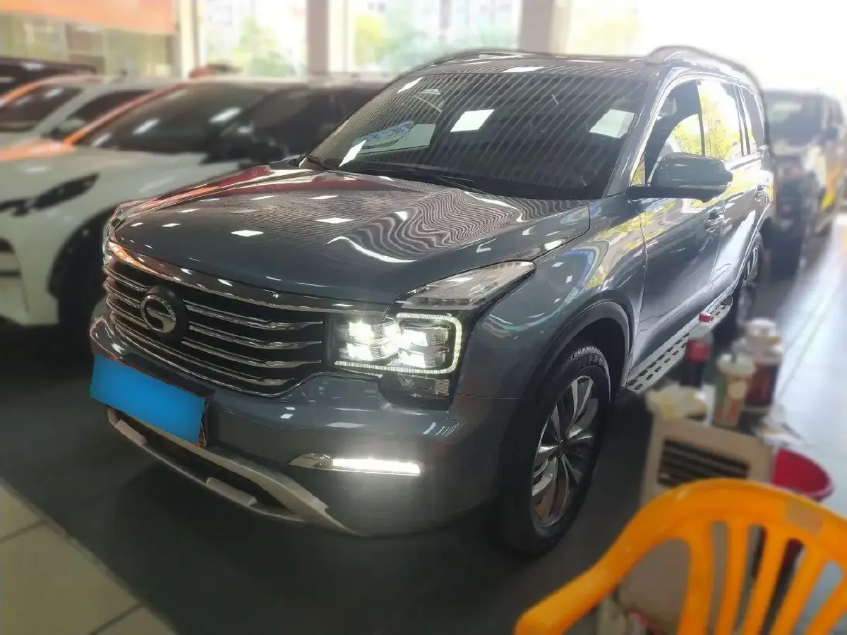 2017 GAC Trumpchi GS8 2.0T 201HP L4 6AT