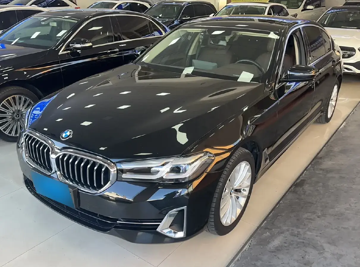 2022 BMW 5 Series 2.0T 184HP L4 8AT