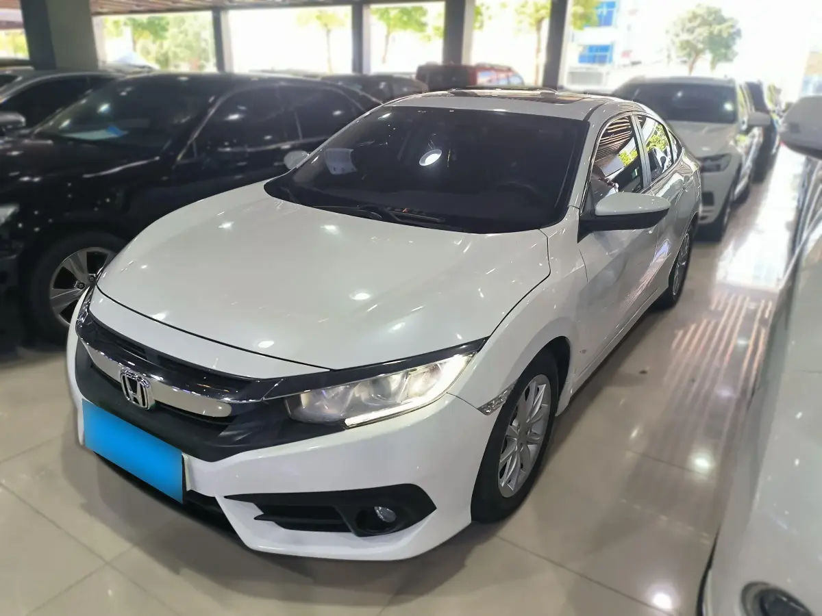 2016 Honda Civic 1.0T 125HP L3 CVT