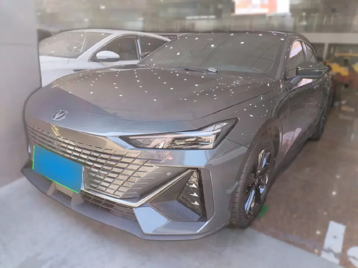 2023 ChangAn UNI-V 1.5T 188HP L4 7DCT