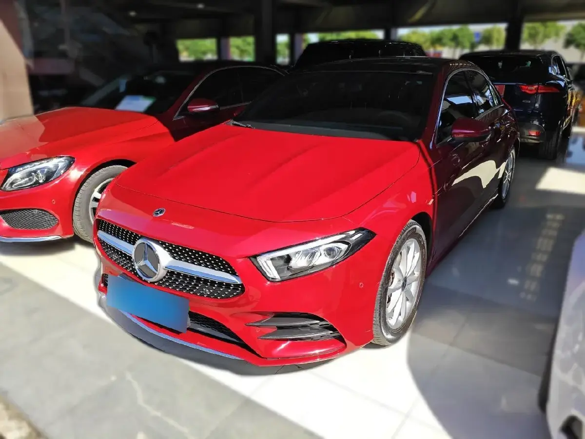 2021 Mercedes-Benz A Class 1.3T 163HP L4 7DCT