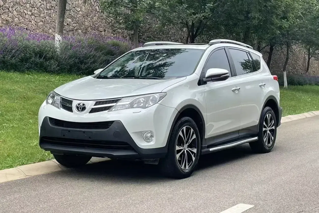 2015 Toyota RAV4 2.5L 180HP L4 6AT