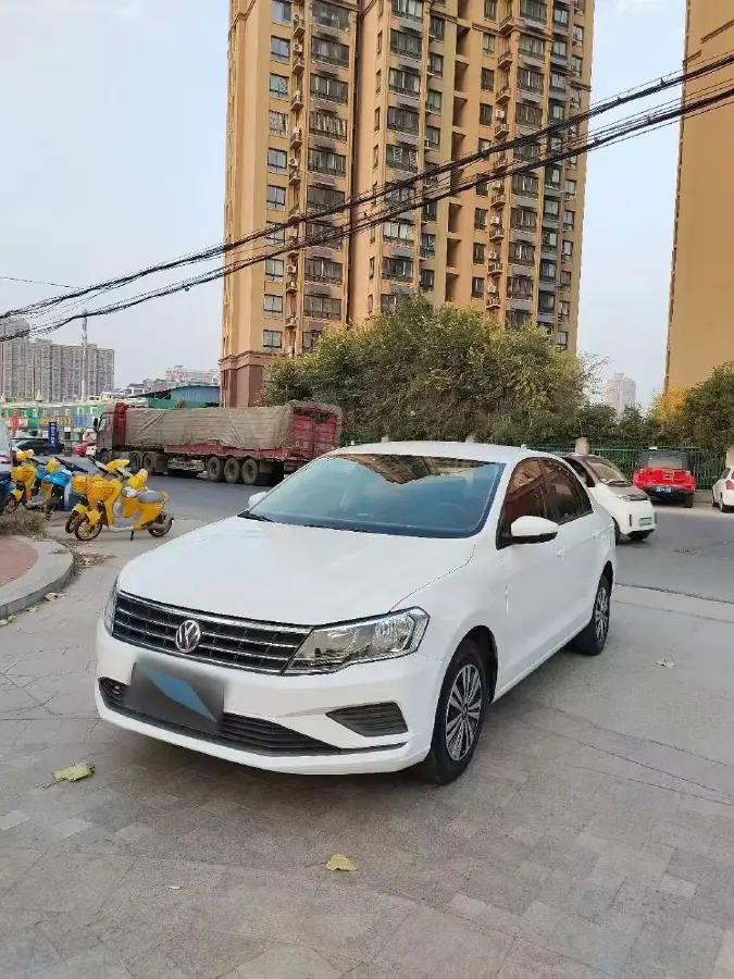 2017 Volkswagen Jetta 1.4L 90HP L4 5MT