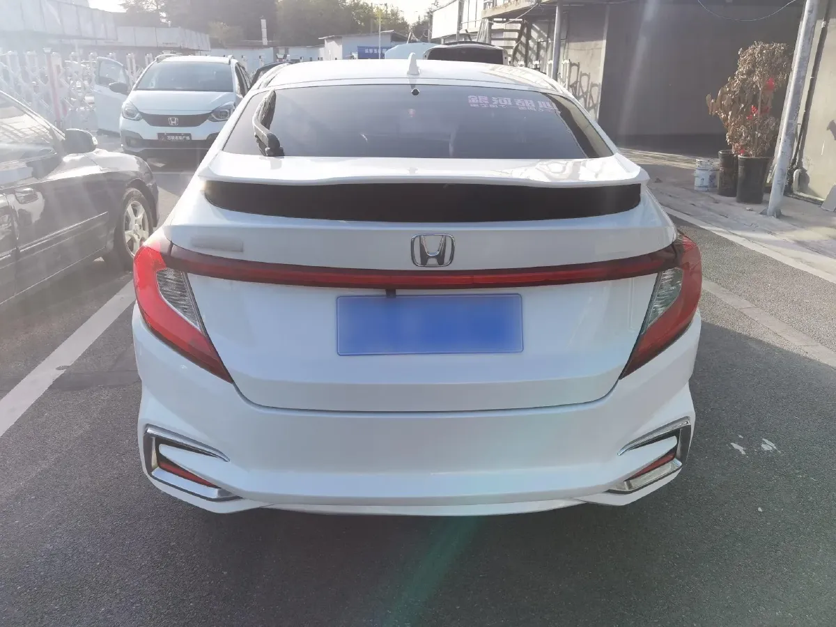 2017 Honda Gienia 1.5L 131HP L4 CVT,autocango,china used car exporter,china ev exporter,chinese used car exporter,chinese used ev exporter